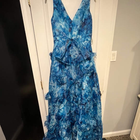 Marchesa Notte VNeck Printed Organza 3D Appliques Gown Blue Multi - Picture 8 of 9